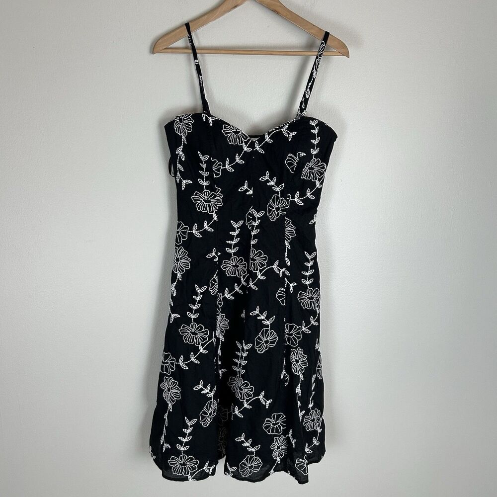 WHBM 6 Small Black Embroidered Floral Midi Whimsigoth Wedding Guest Boho Hippie